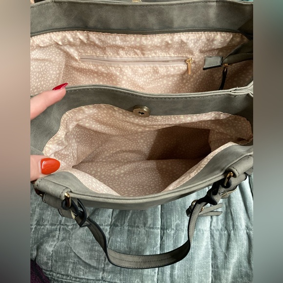 VR NYC Woven Braid Tote Handbag - Picture 4 of 11